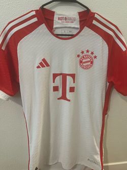 Authentic FC Bayern Jersey