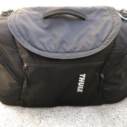 Thule Duffle Bag Good Storage Space For All Different Outdoor Sports . In excellent condition