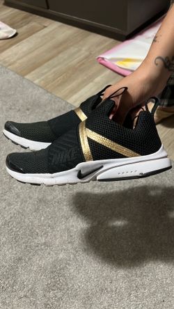Nike running shoes size 6