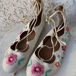 Nina Flowers & Glitter Ballet Flats / Cute Shoe - Size 4 Preowned Great condition 