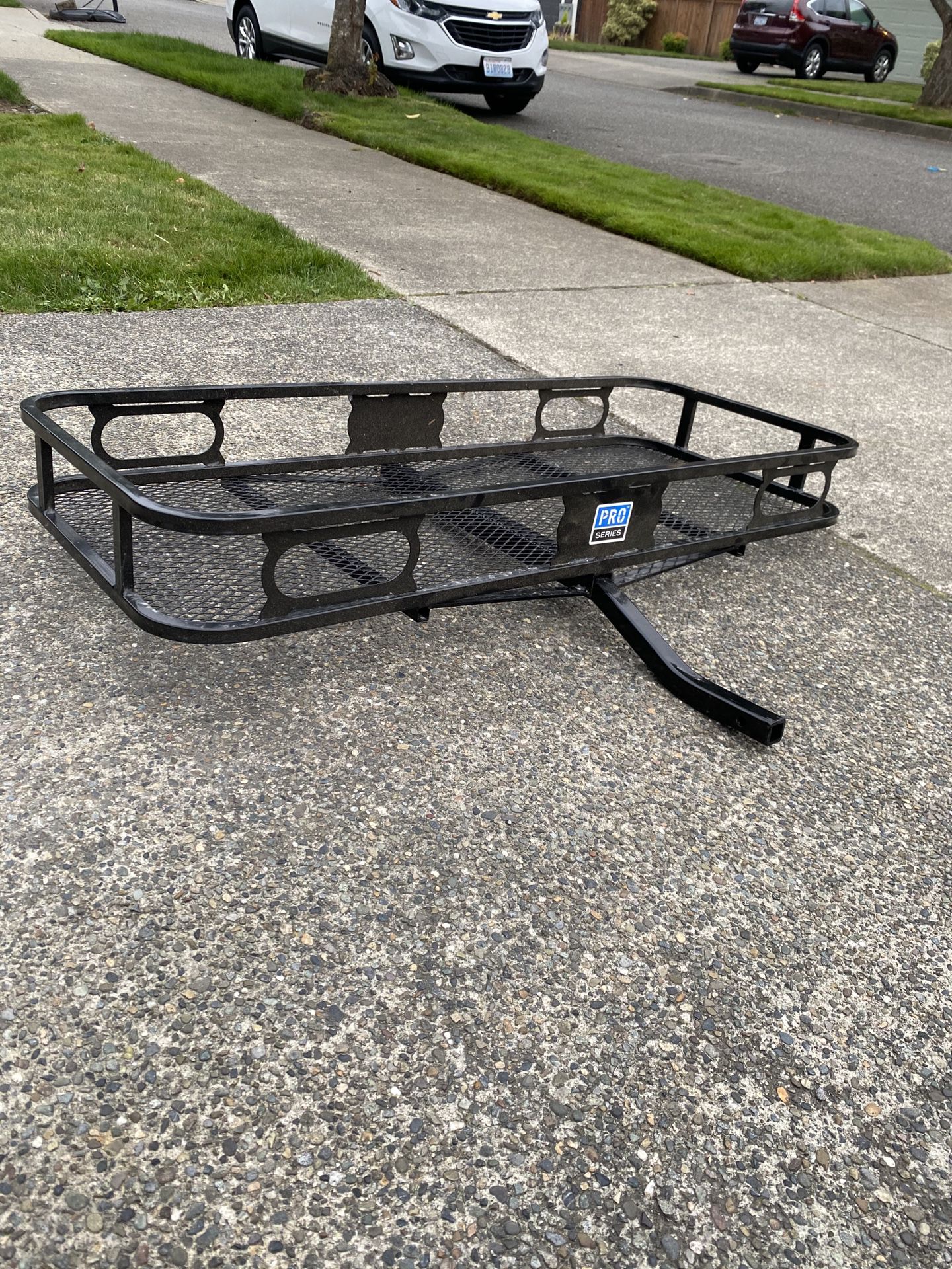 CARGO CARRIER: Pro Series Trailer Hitch Mount