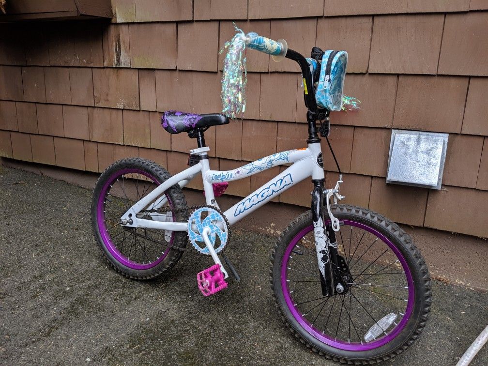 Magna inspire girls bike. Very nice condition.