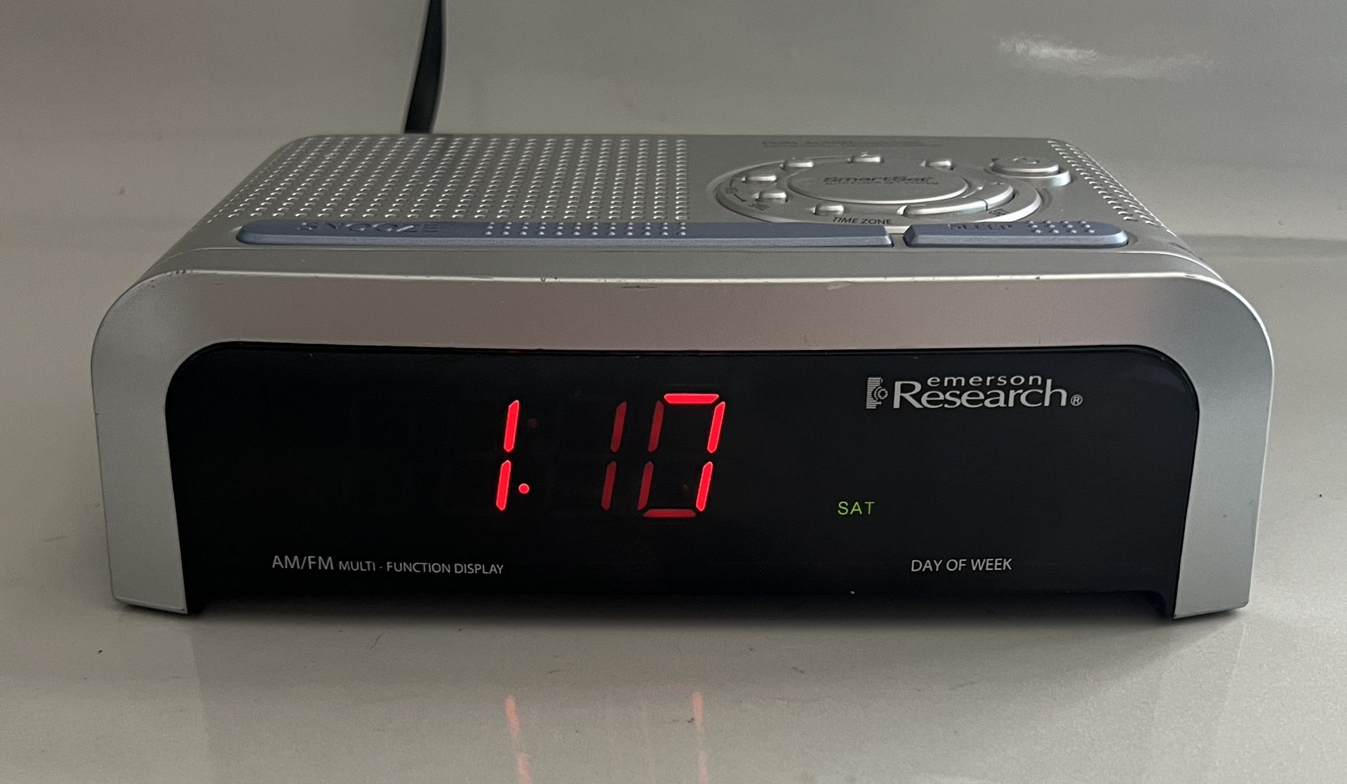 Emerson Research Dual Alarm Clock Radio Digital Model CKS1855  