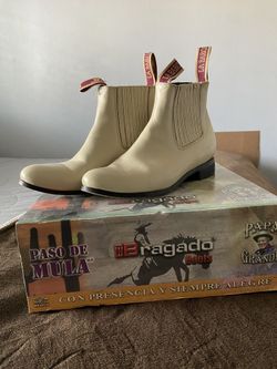 La Barca Mariachi Botines