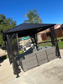 Patio furniture set outdoor new in the box