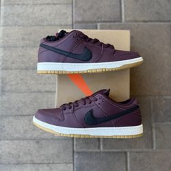Nike SB Dunk Low Burgundy Crush size 10.5