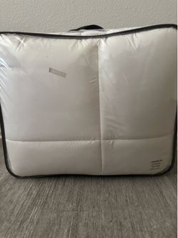 Twin White Comforter/Bed-in-a-Bag Set