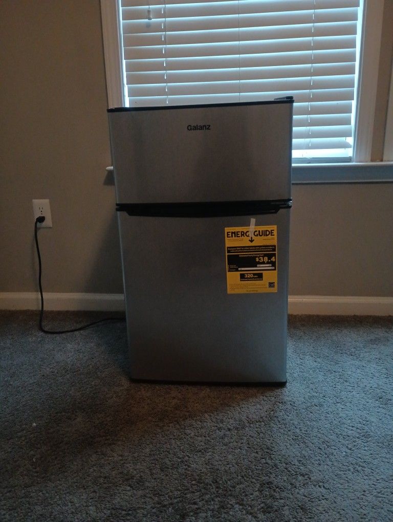 Mini Fridge Model Galanz