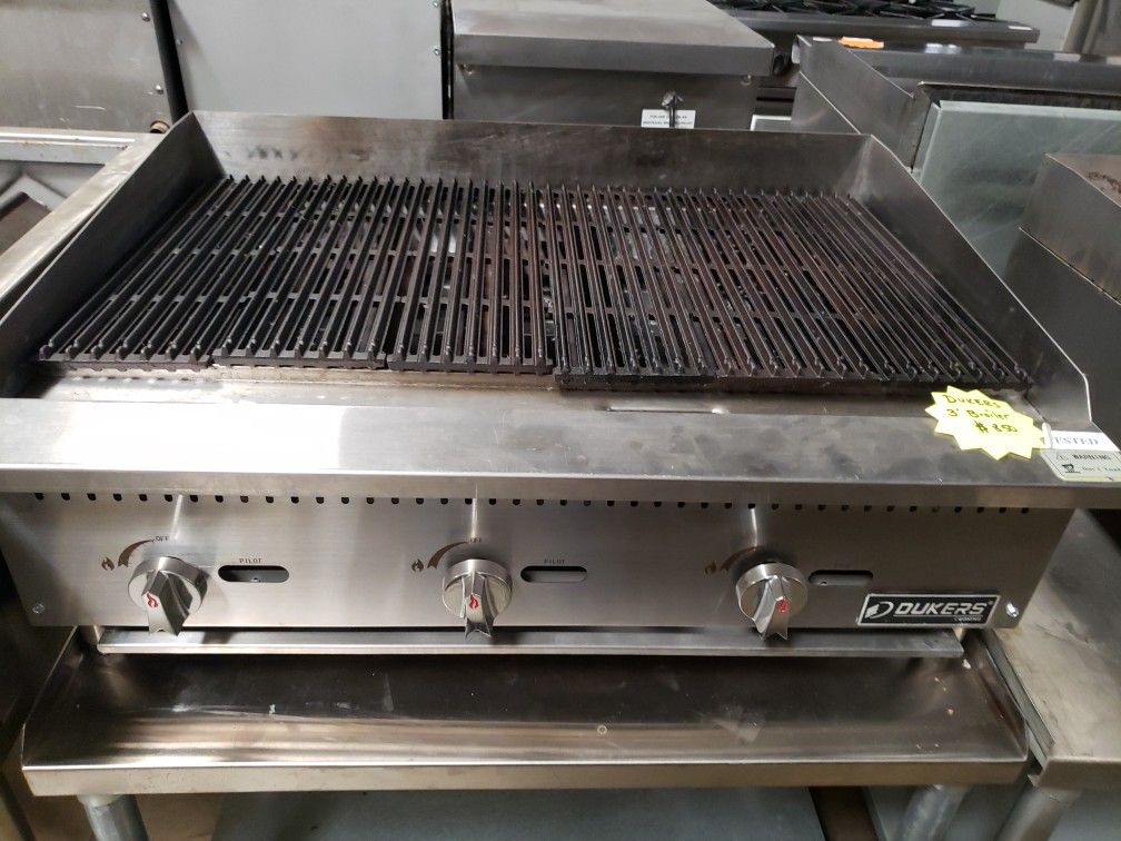 Used Dukers 36"L Broiler Natural Gas