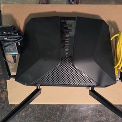 Nighthawk Router