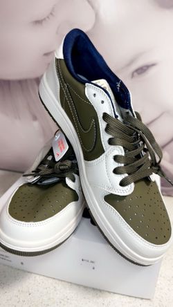 Men’s Low-Top Sneakers – Olive Green/White – Size 9