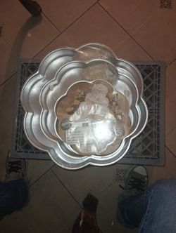 4 Tier Petal Pan Set