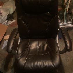 Black office chair