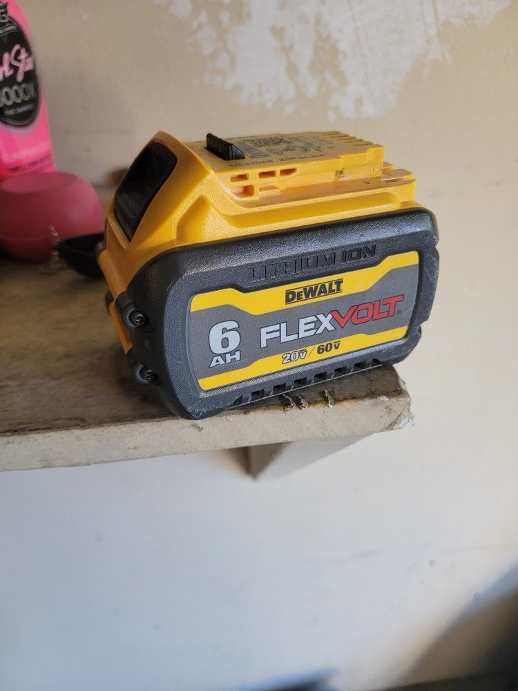 Dewalt 20v/60v Lithium Ion 6ah