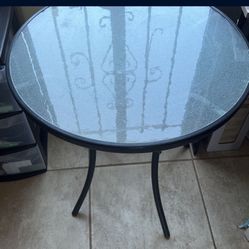 Circle Glass Table 