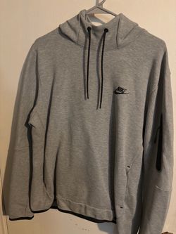 Nike tech hoodie pullover size large