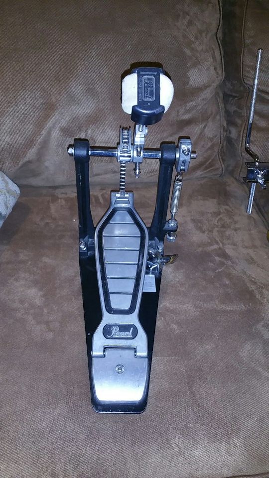 Pearl Bass Drum Pedal for Sale in Carol Stream, IL OfferUp