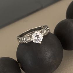 🪻Pretty Raised Round Cut CZ Promise/Engagement Ring ~ Size:6