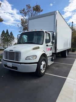 2014 Freightliner Business Class M3 106