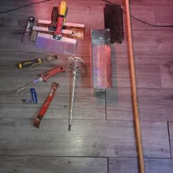 DRY WALL TOOLS .... AVAILABLE FOR FAIR OFFERS...USED...CHECK OUT MY PAGE FOR MORE...