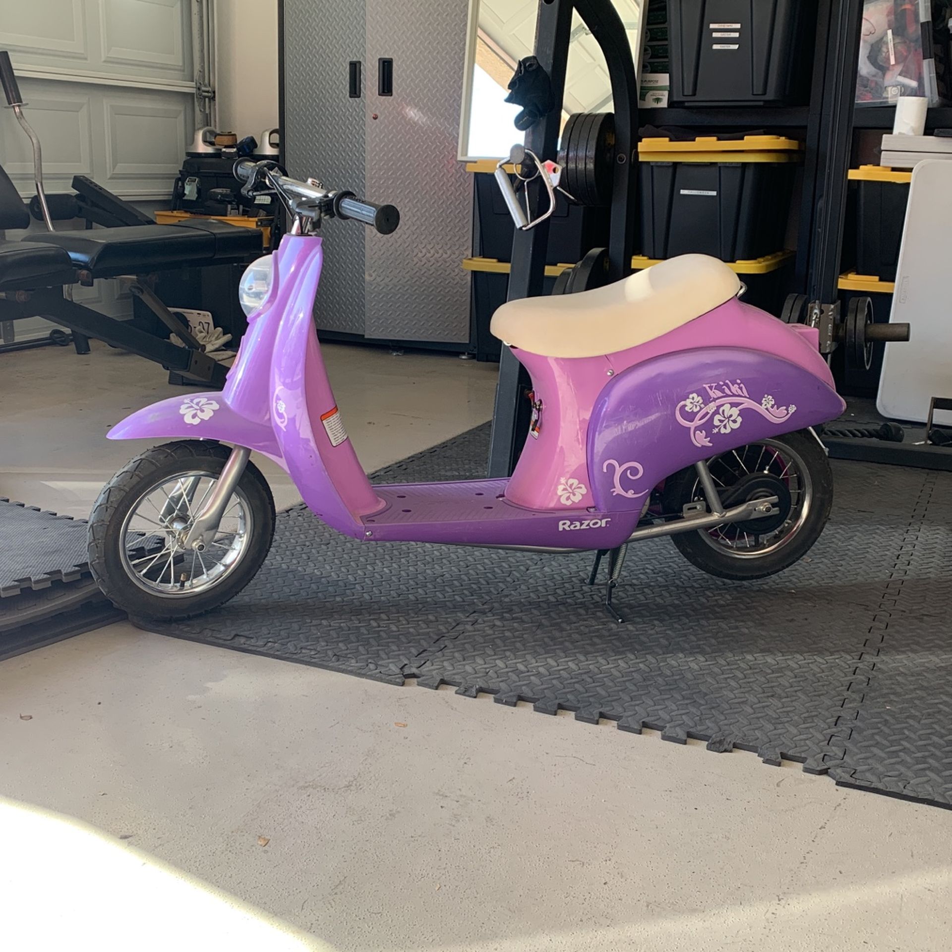 Razor Pocket Mod - 24V Miniature Euro-Style Electric Scooter, Vintage-Inspired Design, Hidden Storage below Cushioned Seat, Up to 15 mph