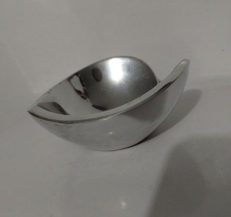 2009 NAMBE HEART SHAPE BOWL - SEAN O'HORA 4.5" - AQ99