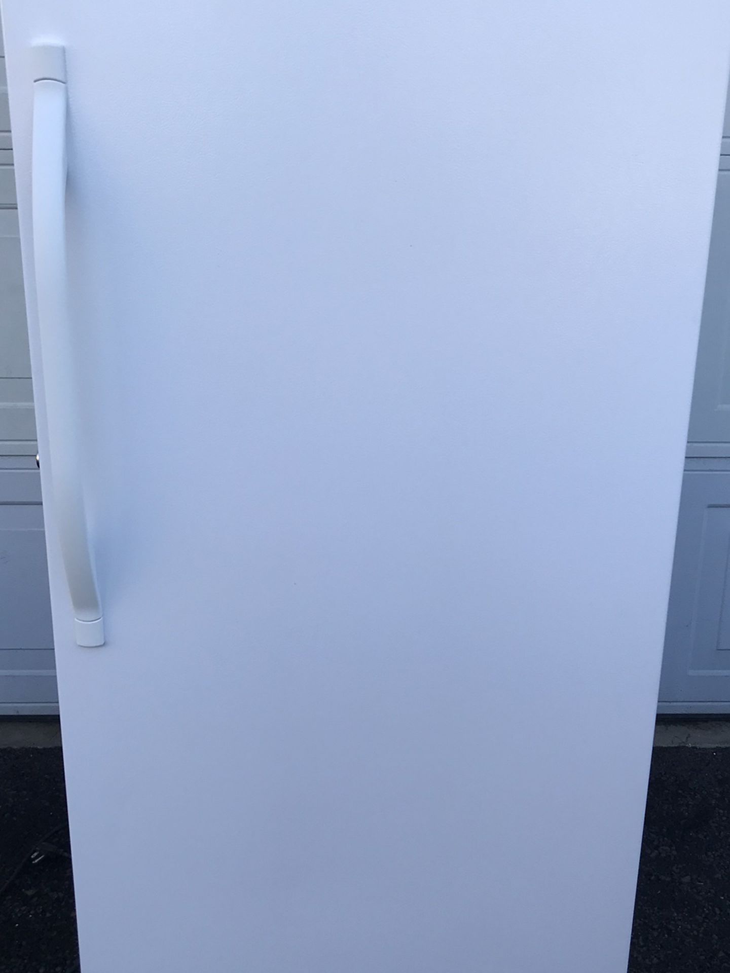 Kenmore Upright Freezer (14 Cu. Ft)