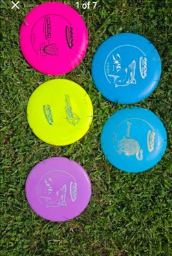 Disc Golf Set - 5 Discs: 2 Putters, 2 Midranges, 1 Driver