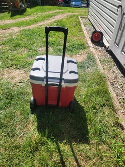 Igloo Rolling Cooler
