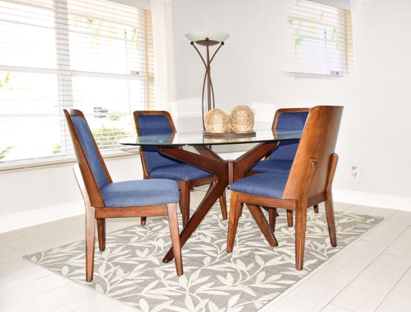 Juego de comedor/ Dining set for Sale in Miami, FL - OfferUp