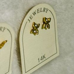 Elegant 14K Gold Earring