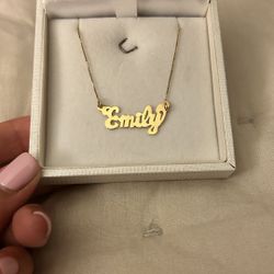 Gold 10k Necklance Emily