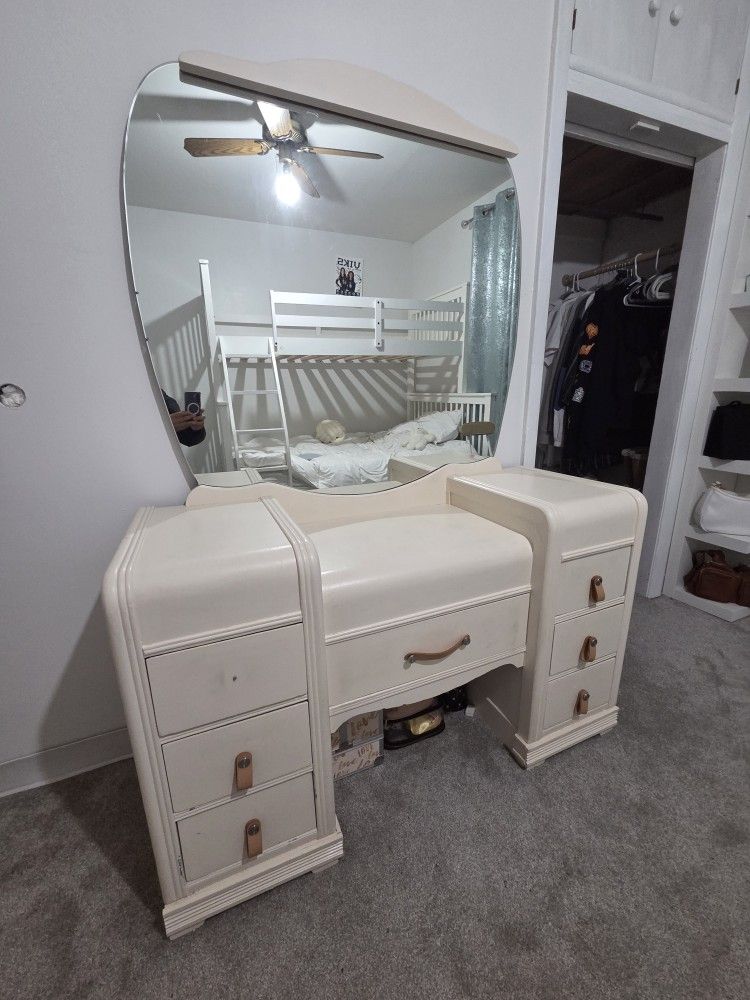 Vintage Vanity Solid Wood