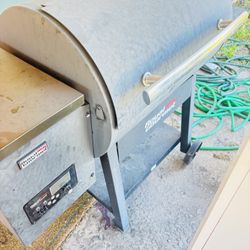 Royal Gourmet Electric Pellet Smoker 