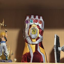 Disneyland Infinity Gauntlet Drink Holder