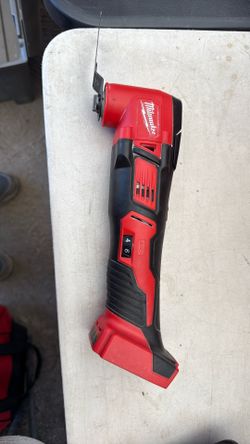 Milwaukee Multi-tool 