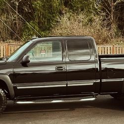 4X4 2003 Chevy Black Friday 🎁