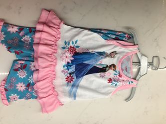 Disney Store Frozen Elsa and Anna Pajamas PJ - Brand-new with Tags