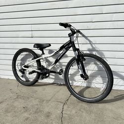 Specialized Kids Mountain Bike