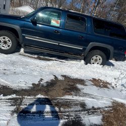 2004 Chevy Suburban 2500 