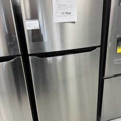 LG 20 Cu.ft Top Freezer Refrigerator 