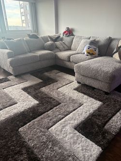Couch, rug, tv, stand