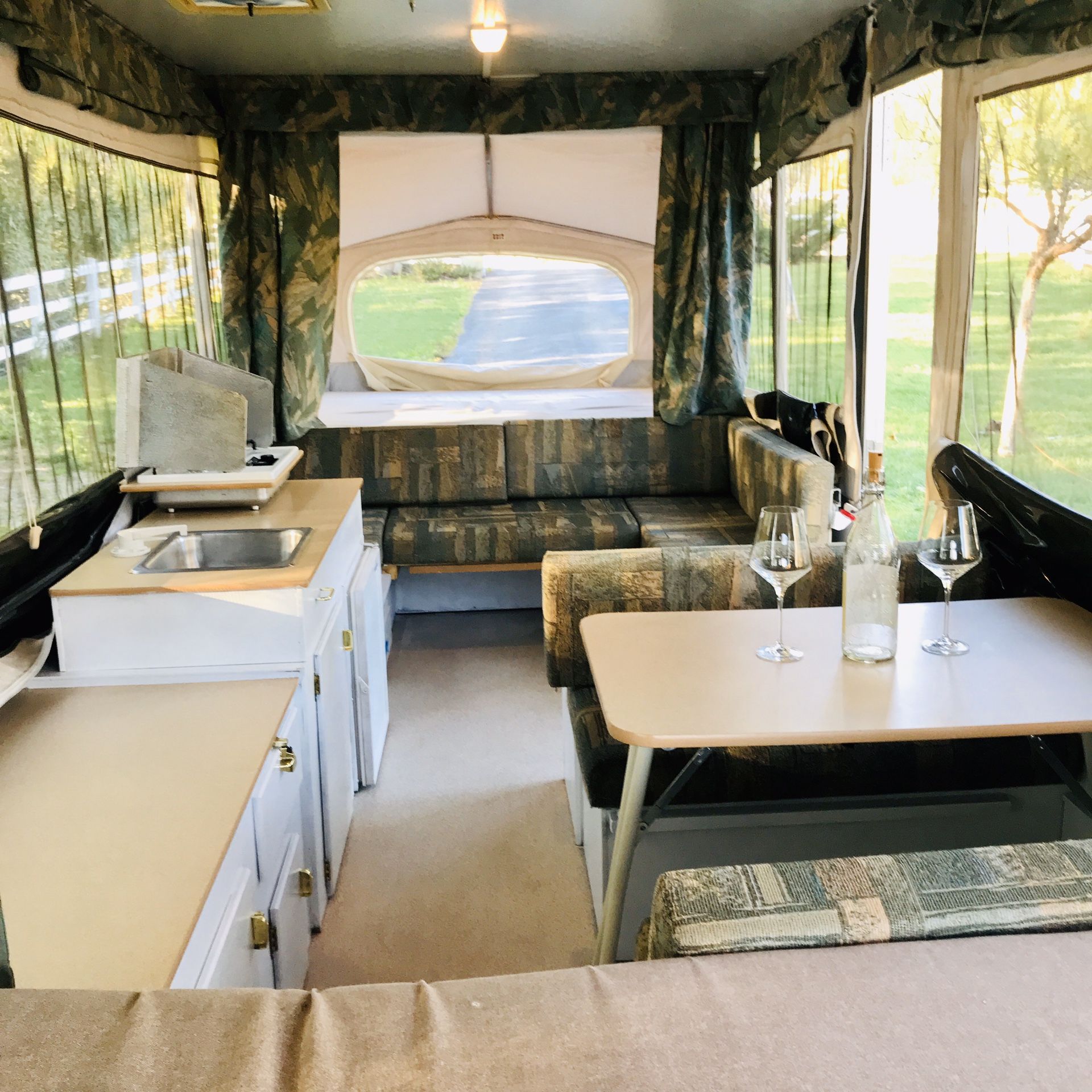 2001 Jayco Qwest 12A Pop Up Tent Trailer Camper for Sale in Temecula