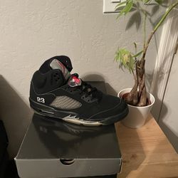 Size 10.5 - Air Jordan 5 Retro 2007 Black Metallic NEW DS!!