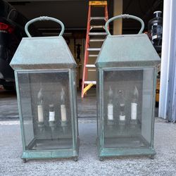 Outdoors Wall Lights 