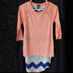 NWT Juniors XS Peach Chevron Hi Low Tunic Top