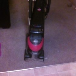 BISSELL CARPET SHAMPOOER 