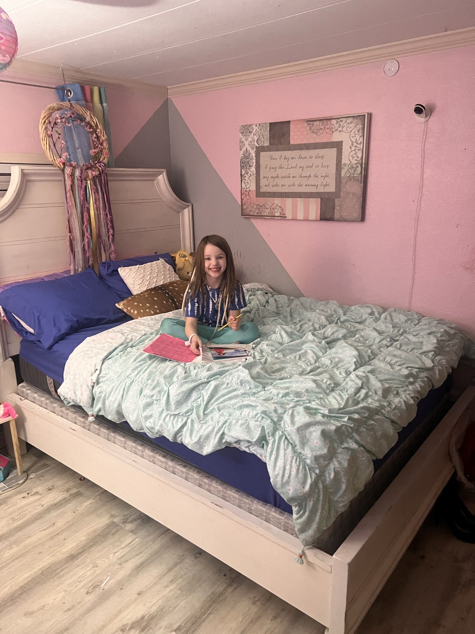 Rustic Wood Queen Bedframe