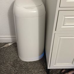 Diaper Genie Trash Can, White