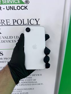 Apple iPhone 16e 128GB